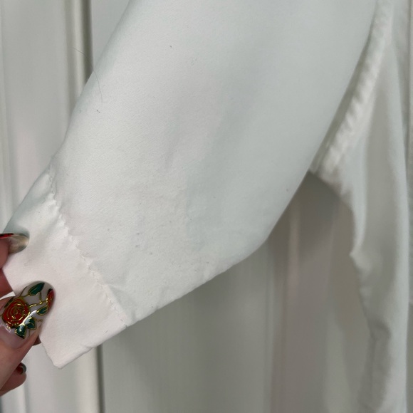 Lightweight button up - Picture 5 of 6